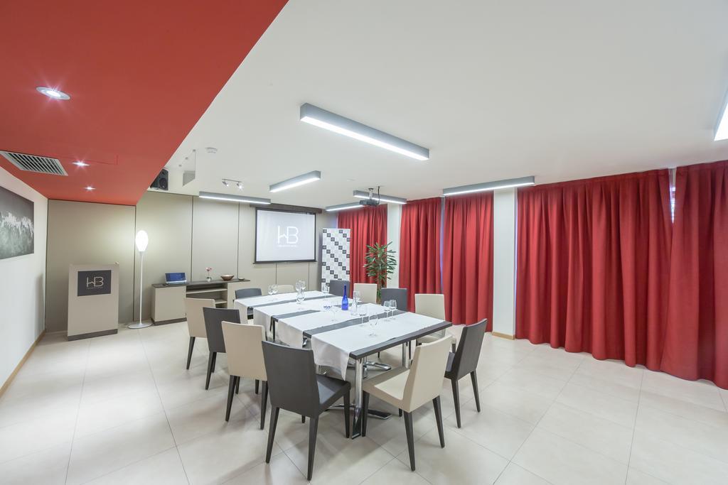 Hb Aosta Hotel & Balcony Spa Bagian luar foto