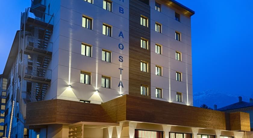 Hb Aosta Hotel & Balcony Spa Bagian luar foto